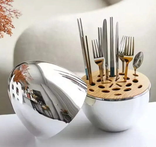 Elegantni set pribora za jelo – za trpezu sa stilom