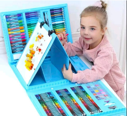 Set pribor za crtanje i skolu od 208 delova...