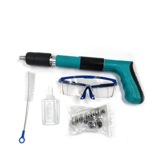 Set Pistolj i pribor sa municijom u koferu za zakivanje eksera...